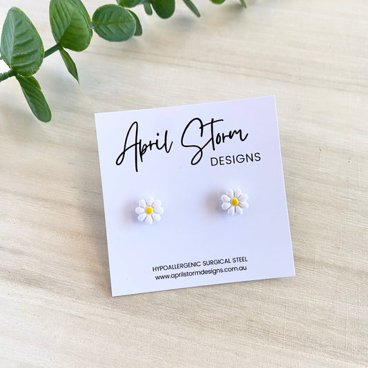 Daisy Stud Earrings - White
