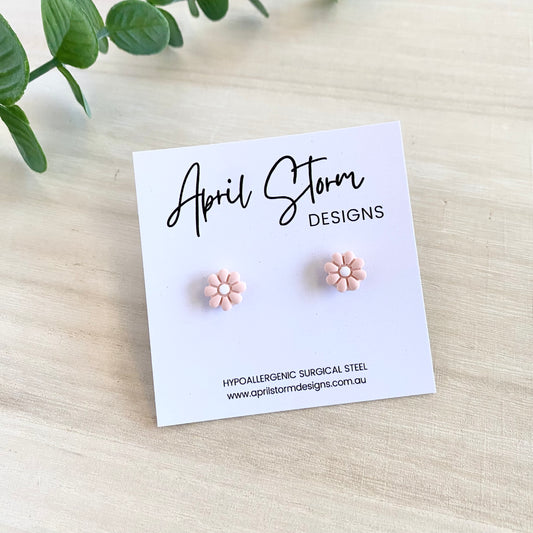 Daisy Stud Earrings - Peach