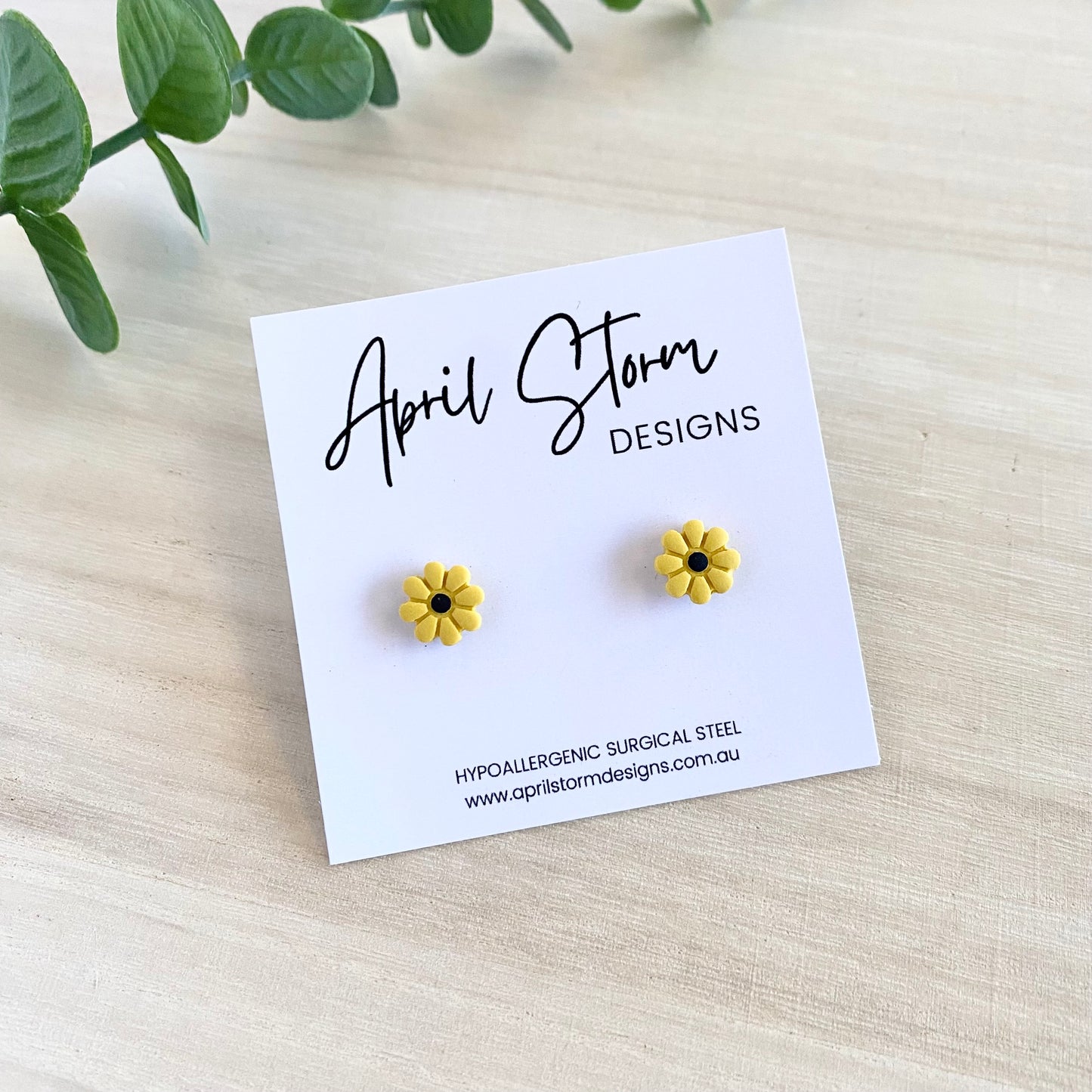 Daisy Stud Earrings - Yellow